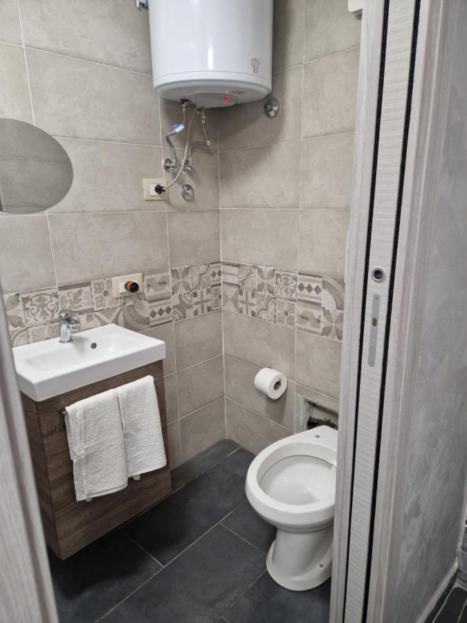 Caterina Apartment Наполи Екстериор снимка